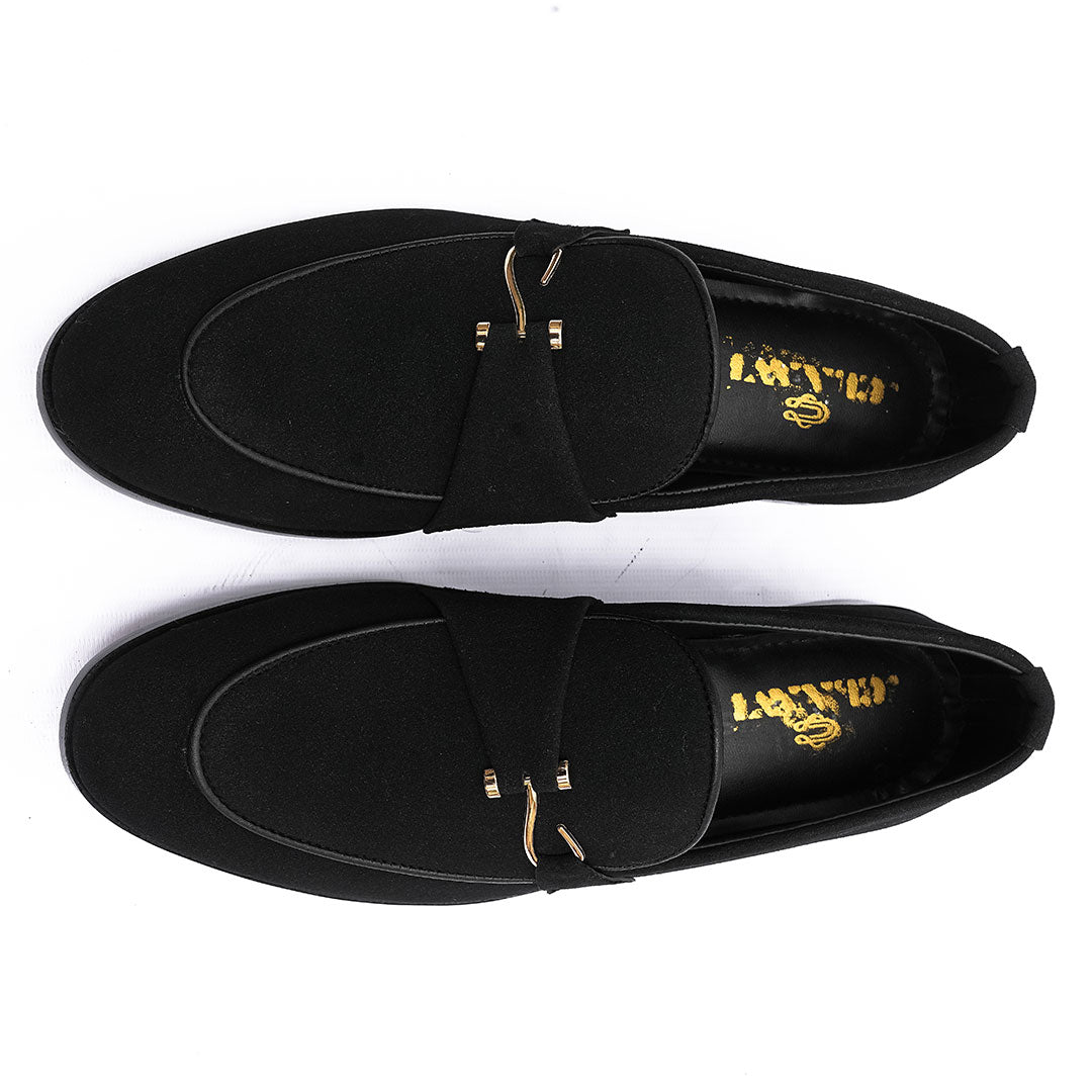 Umbra Black Suede S Buckle Casual Shoes | Claavi