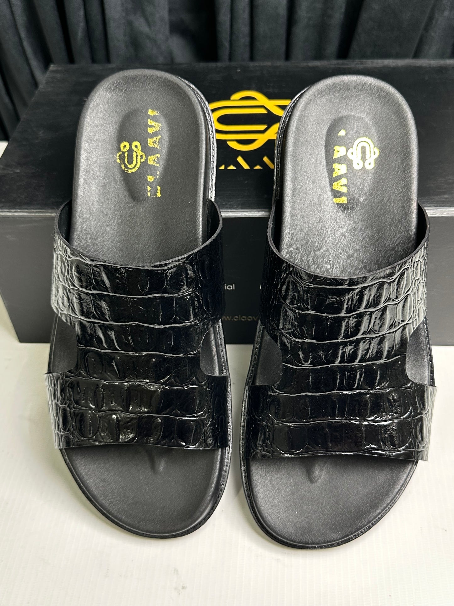 Men's Premium Black Croco-Embossed Leather Single-Strap Slide Chapal